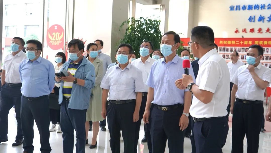 馬國強(qiáng)率部分全國人大代表、省代表來微特調(diào)研科技創(chuàng)新工作